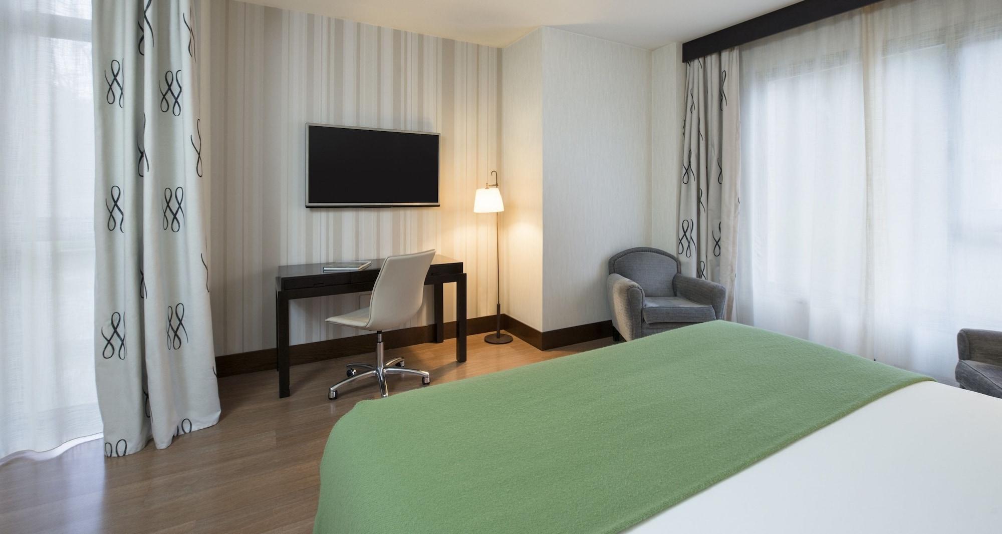 Palacio De Aviles Affiliated By Melia Zewnętrze zdjęcie A room at the hotel