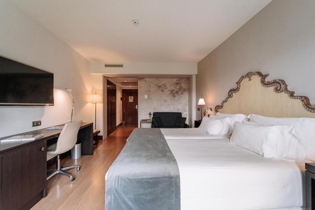 Palacio De Aviles Affiliated By Melia Zewnętrze zdjęcie A room at the hotel