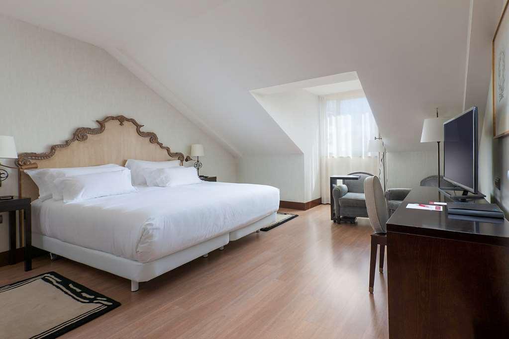 Palacio De Aviles Affiliated By Melia Pokój zdjęcie A room at the Hotel Palace Madrid